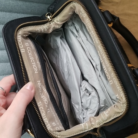 TJ Collection Black Doctor Style Bag, Genuine Leather, NWOT - Picture 10 of 10